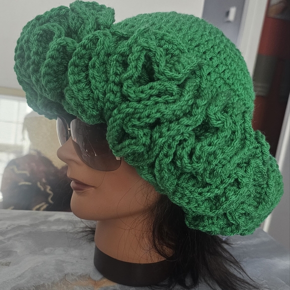 Crochet Ruffle Hat Kelly Green 💚 - Picture 4 of 7